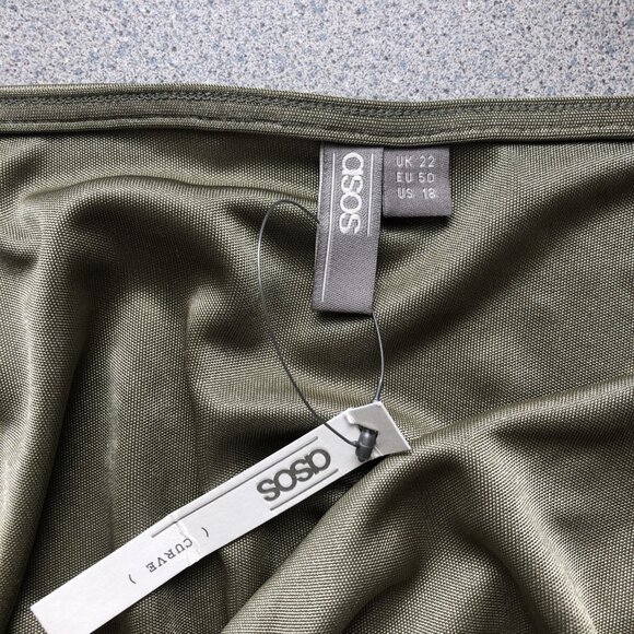 ASOS Draped Surplice Sleeveless Blouse Women 18 Green V-Neck Coquette NWT - Picture 6 of 10